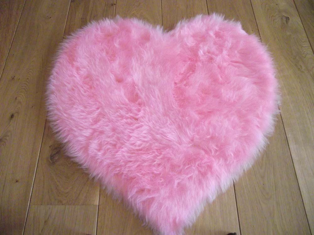 Sheepskin Baby Pink Faux Fur Style Rug (75cm x 75cm)