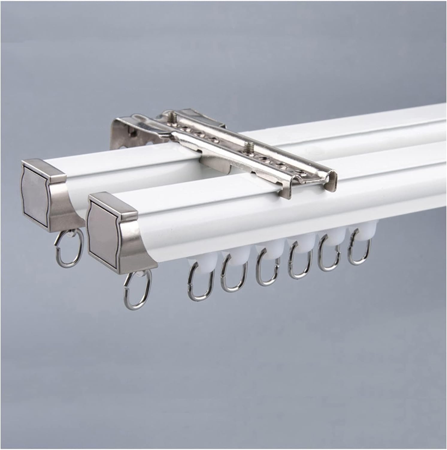 Alliage d'aluminium lourd pour cette tringle à rideaux double rail