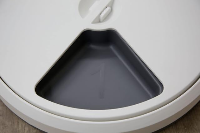 Foto 6 de 6 de Kerbl Pet Comedero automático para 5 Comidas