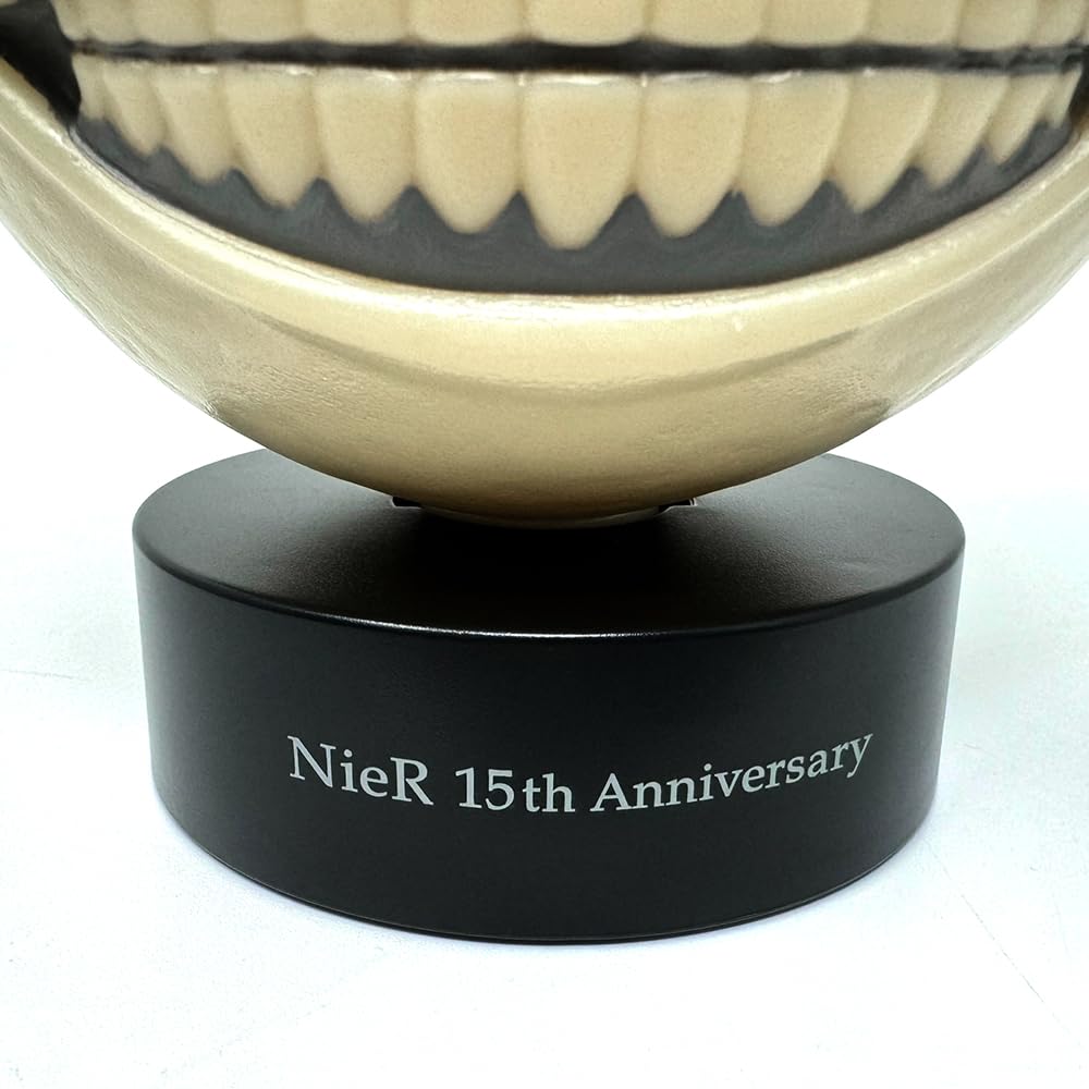 NieR 15周年 ルームライト エミール NieR』より、15周年を記念したエミールのルームライトが登場