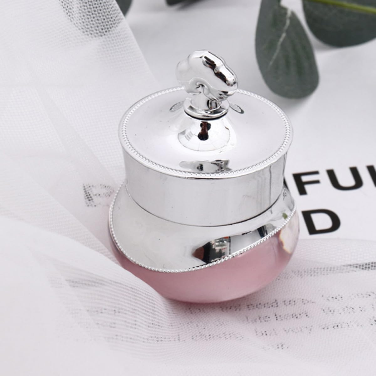 FRCOLOR 3pcs Refillable Face Cream Jars Set with Leak-proof Lids 5g Gold, Pink Silver, and Pearl White for Travel and Skincare Storage Random Color