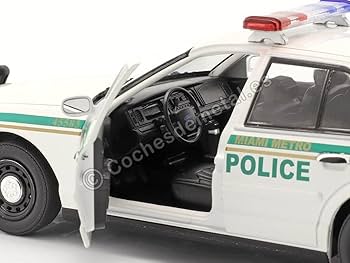 Greenlight Collectibles Model Car DEXTER 2001 FORD CROWN VICTORIA
