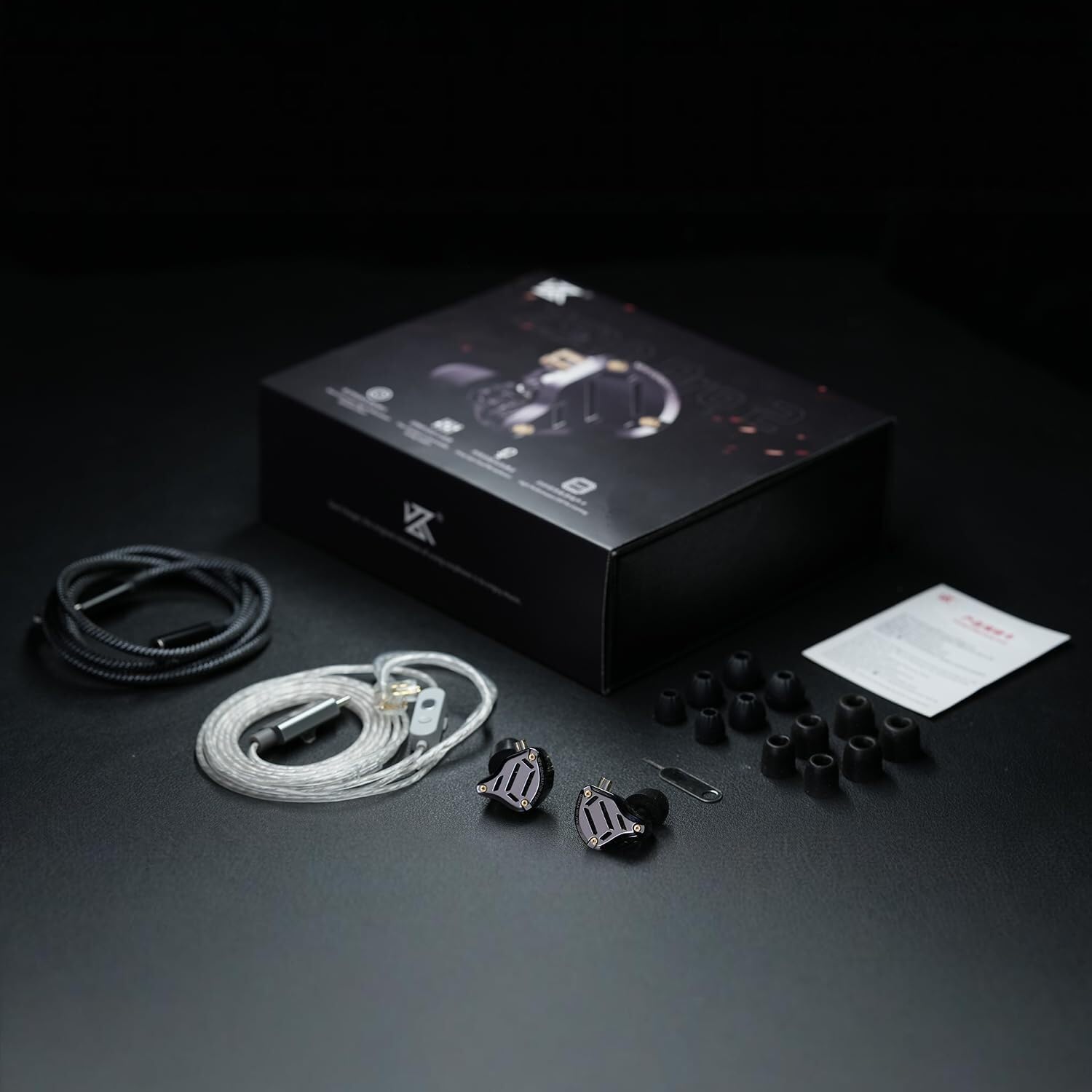 ZS10 Pro 2 USB C Cuffie con microfono lEM per gaming in-ear monitor ibridi 4BA+1DD, bassi profondi Comfort -Fit Auricolari cablati ad alta definizione DSP con 4 modalità EQ