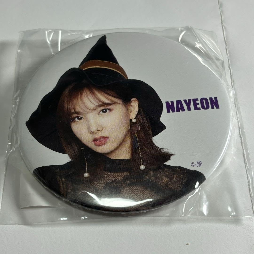 【入手困難】公式 TWICE バッチセット　コンプリート twice サナ 缶バッチ - メルカリ