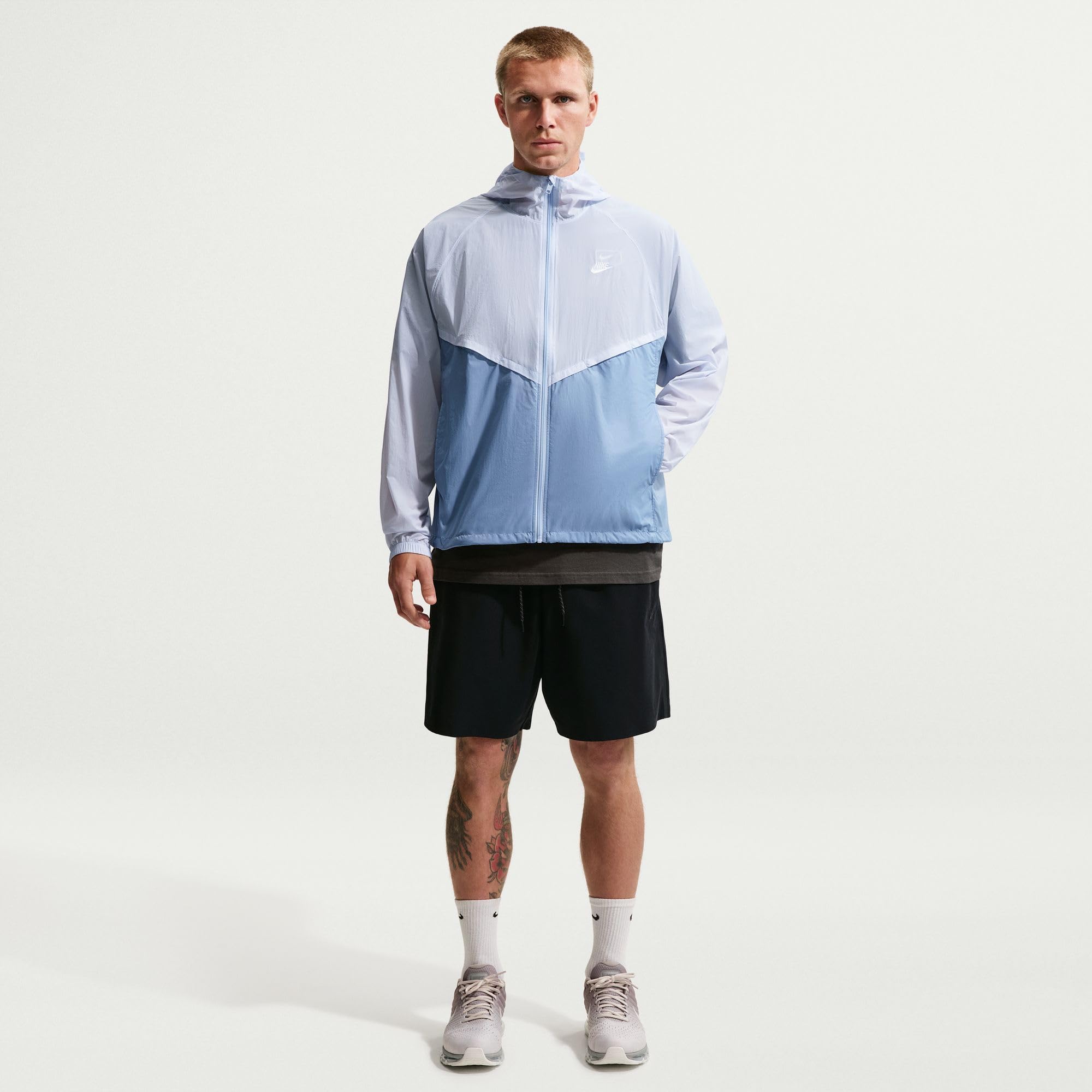 Nike Men's Wind Runner Lightweight Full Zip UV Jacket
