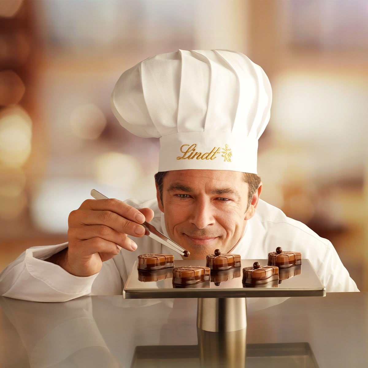 Lindt bombones de chocolate Swiss Luxury Selection, acabados a mano artesanalmente, 443g