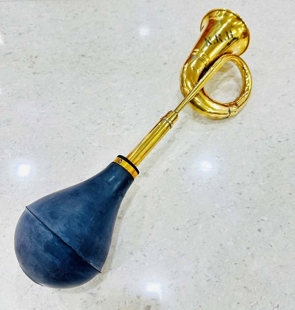 Vintage Brass Bugle Horn Retro Clown Horn Metal Air Horn with Squeeze Bulb for Old Car- Taxi-Brass
