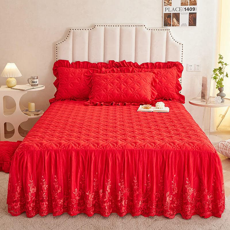 Copriletto trapuntato in broccato con gonna arricciata in pizzo per uno stile elegante della camera da letto