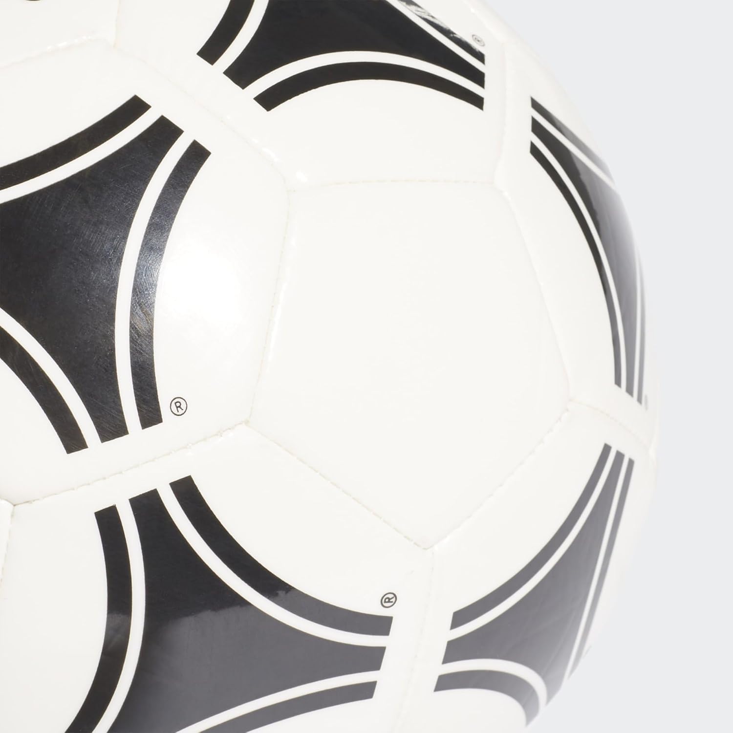 Fulham Football Club Men's Tango Glider Ball