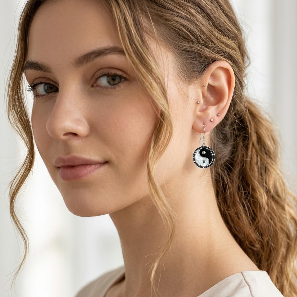 DAYLINLOVE Yin Yang Ohrringe 925 Sterling Silber Schwarze Obsidian Weiß Perlmutt Hänge Ohrringe Yin Yang Amulett Schmuck Geschenk für Damen Frauen Mädchen