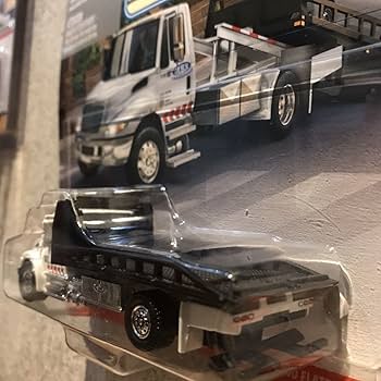 インターナショナル・デュラスター　4400　フラットベッド - マットブラック Amazon | マジョレット ミニカー【インターナショナル デュラ