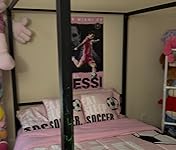 Review Image by Ashley Eames Ashley Eames