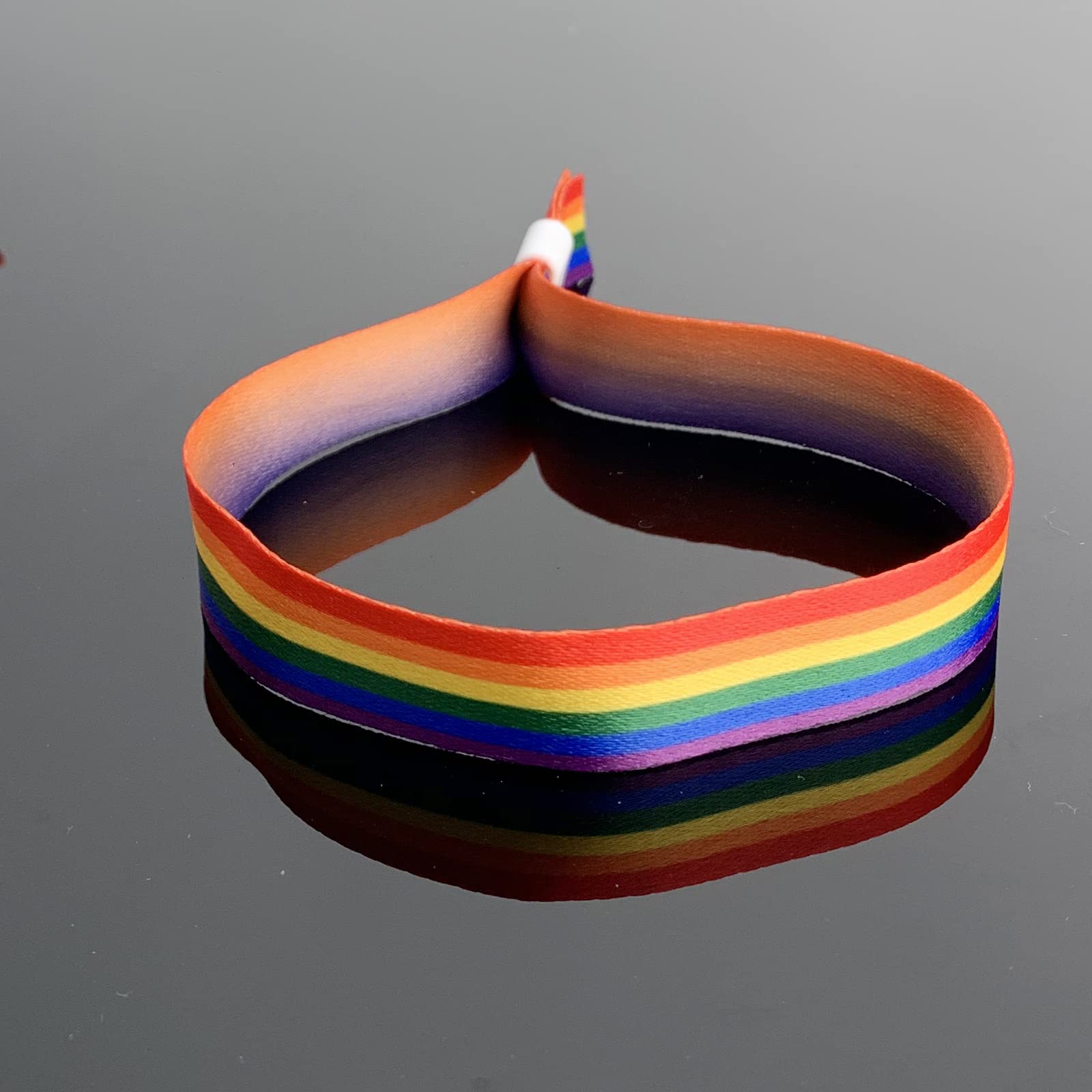 6 bransoletek Gay Pride
