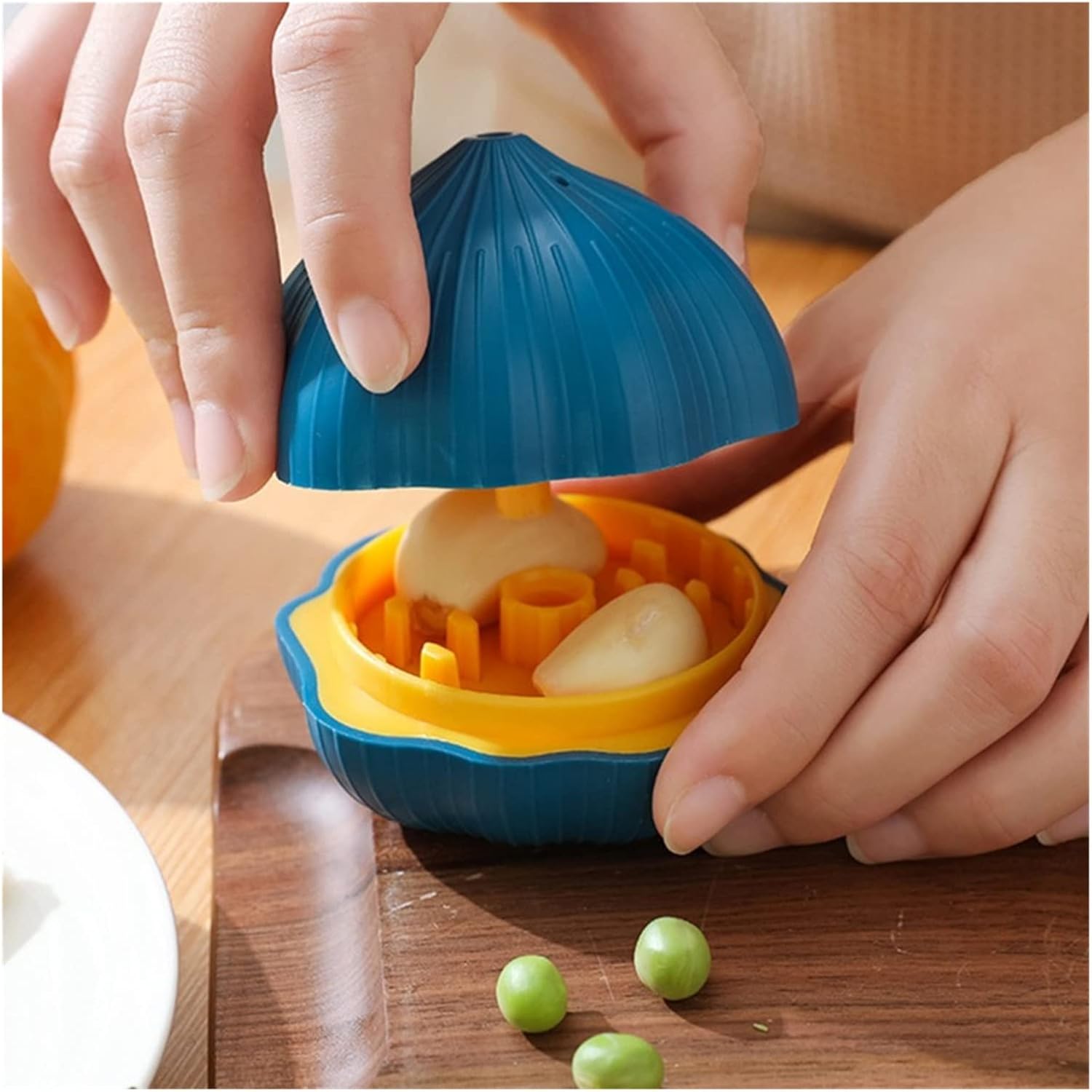 Masher 2 in 1 Multifunctional Garlic Ginger Squeezer Masher Handheld Ginger Mincer Kitchen Tool