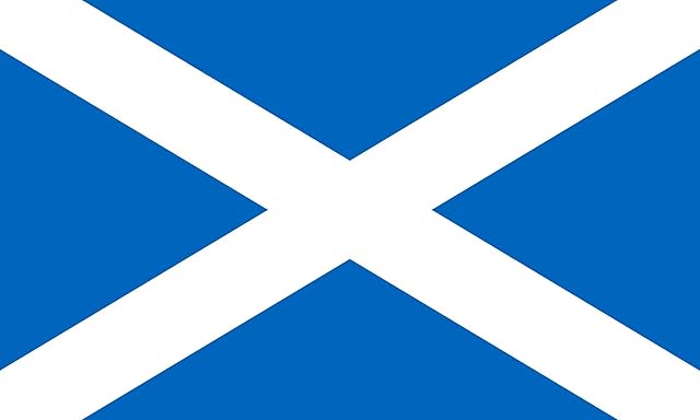 GLOW Premium Quality Scotland Saltire Flag - Medium 3ft x 2ft Double Stitched Collectable Souvenir National Patriotic Supporter Fan Decoration Durable Polyester Brass Eyelet