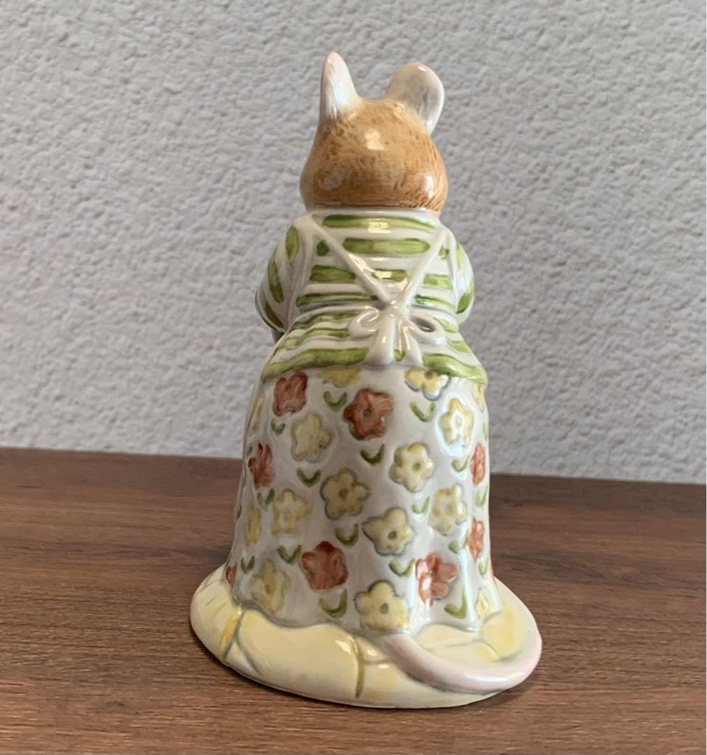 ミセストードフラックス フィギュリン ブランブリーヘッジ 置物