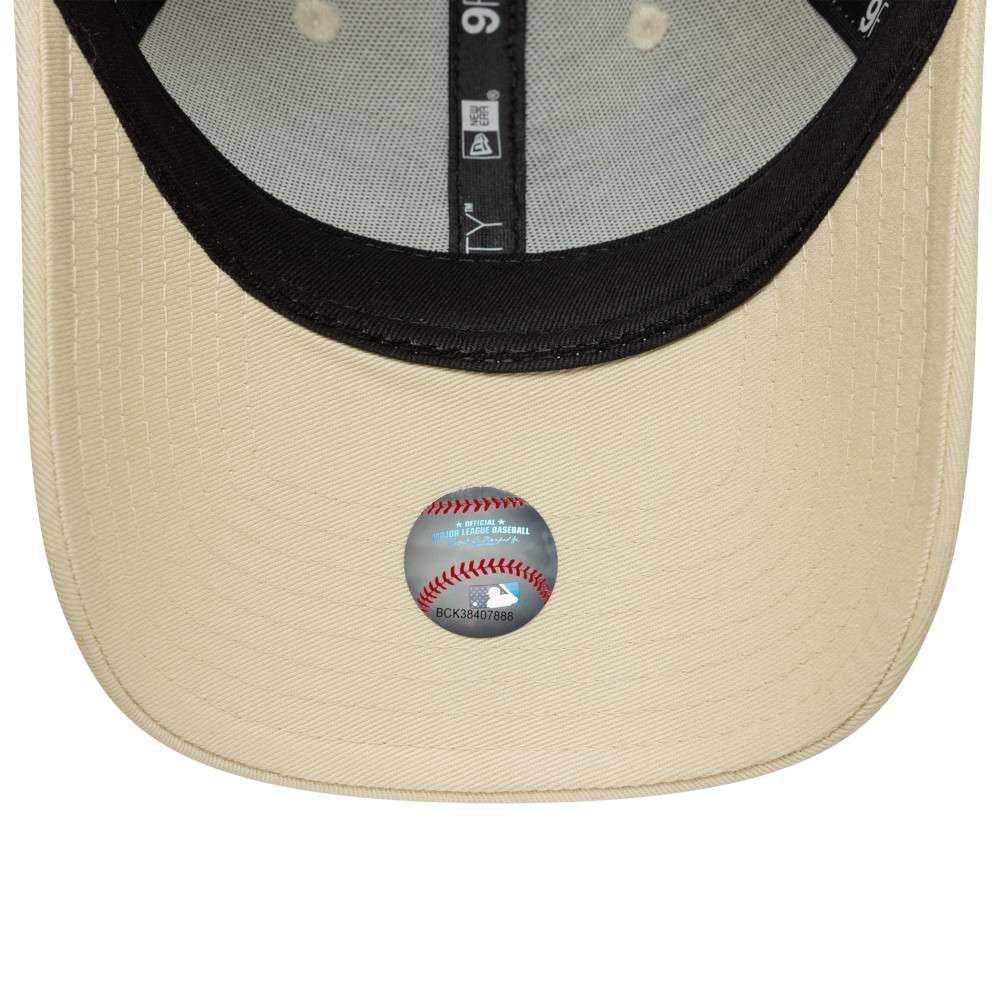 New Era Czapka z daszkiem 9Forty z metalicznym logo MLB New York Yankees Jasnobeżowa