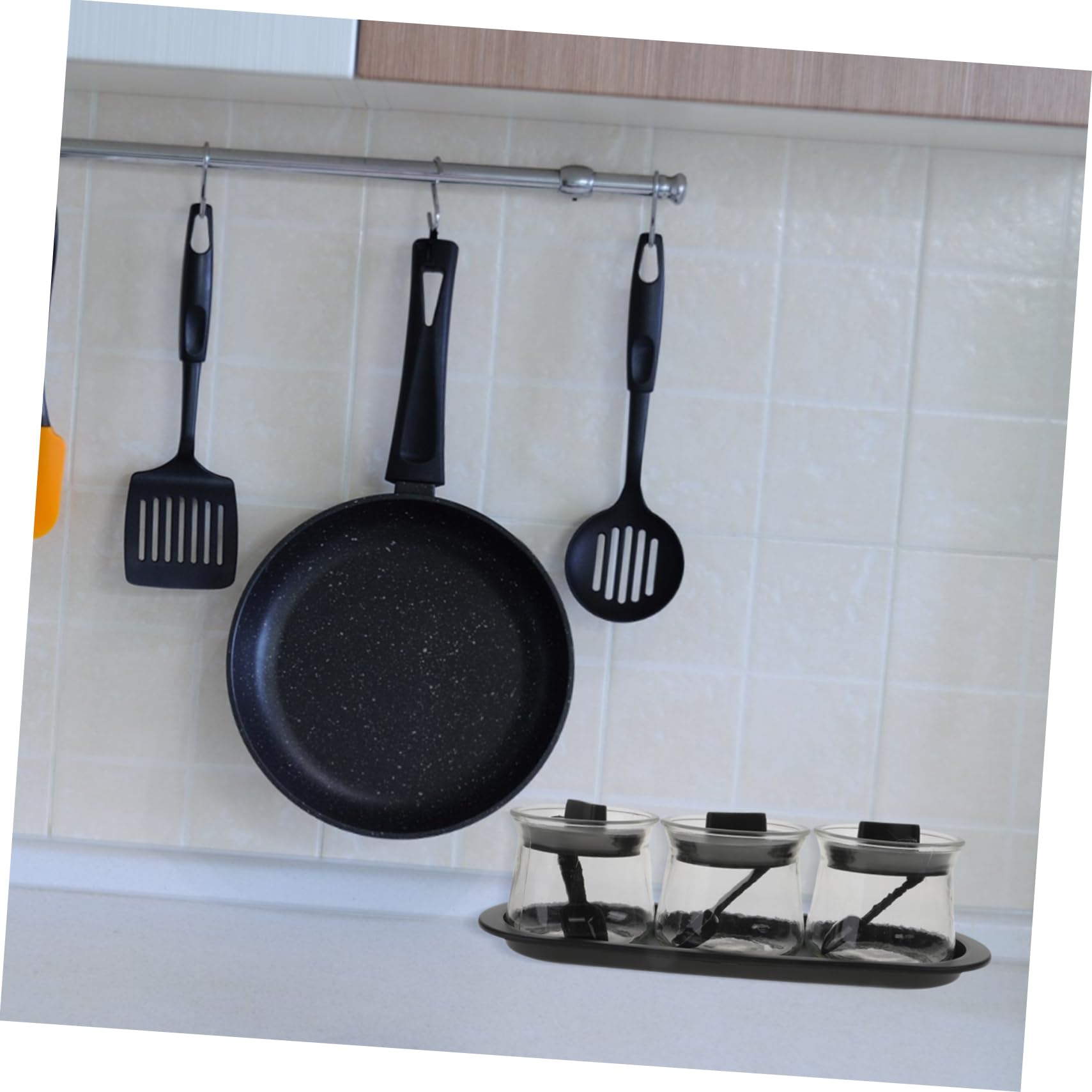 STOBAZA Barattoli per Spezie con Coperchio Set 3 Pezzi in Vetro Soda Cucchiai e Vassoio Contenitori per Condimenti Lavabili la Cucina