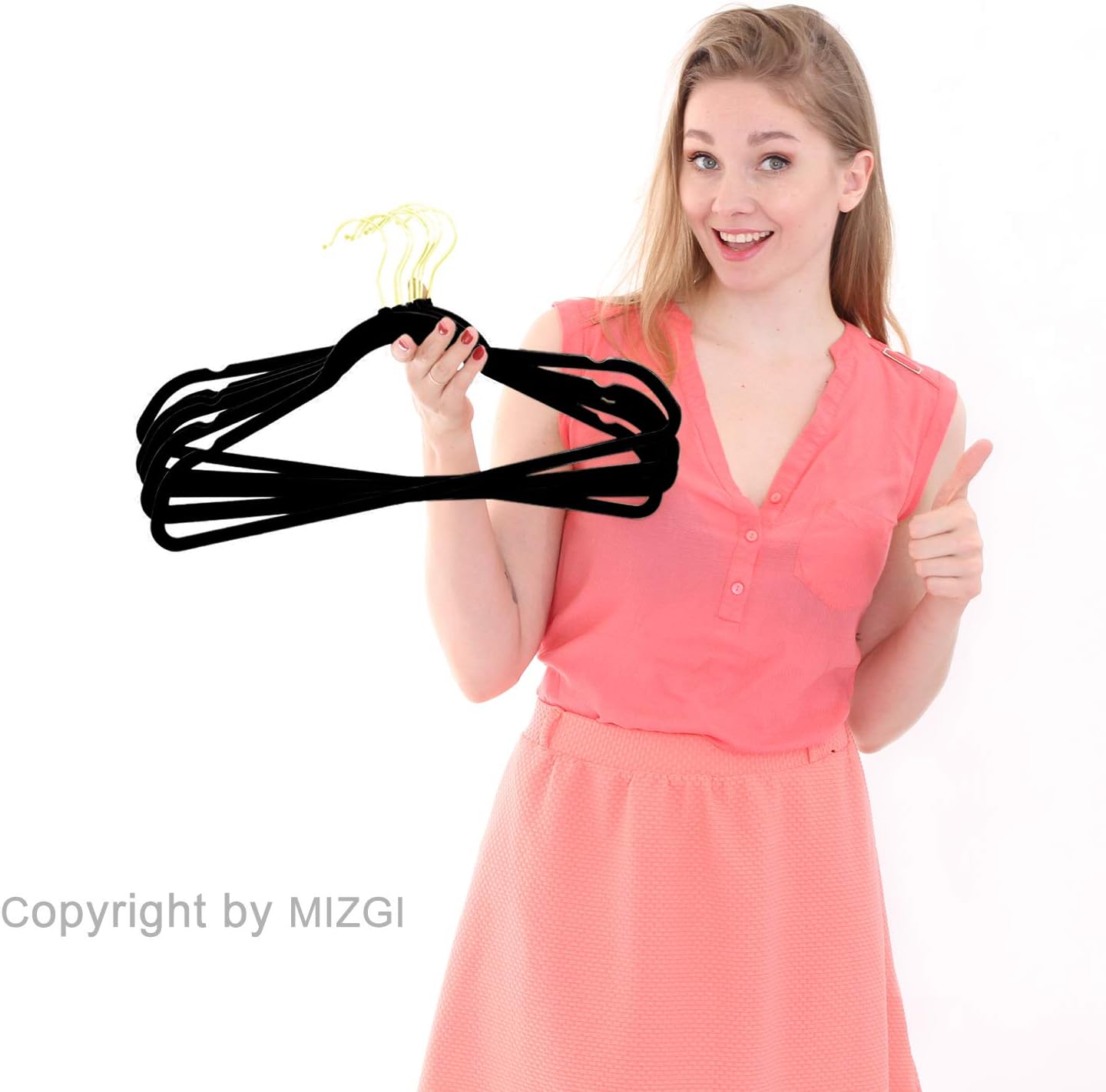 🛒 Crazy Deals MIZGI Premium Velvet Hangers Pack 50 Pcs Heavyduty - Non Slip Slimline - Velvet Suit Hangers Black - Gold Hooks,Space Saving Clothes Hangers