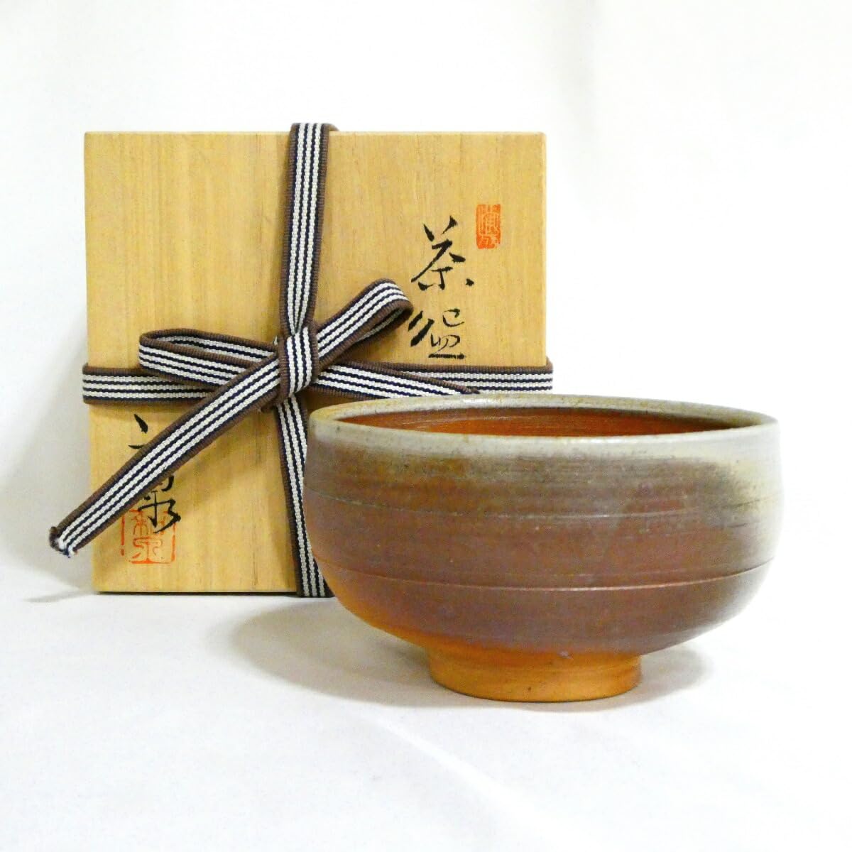 【値下】【備前焼】本山和泉作 花入（共箱付き）／一輪挿し／茶道具・華道具 備前焼】本山和泉作 花入(共箱.)/景色豊かな一輪挿し/茶道具・華道具に