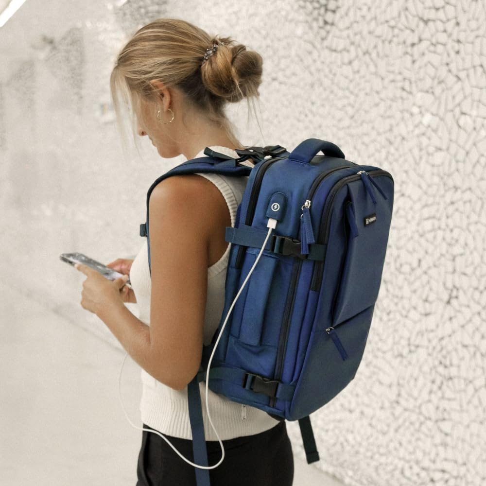 NUMADA - Zaino Ryanair 40x20x25 cm (20L) con Scomparti Multipli e Adattabilità Alla Maniglia Della Valigia. Zaino da viaggio porta PC con Scomparto per le Scarpe e Porta di ricarica USB