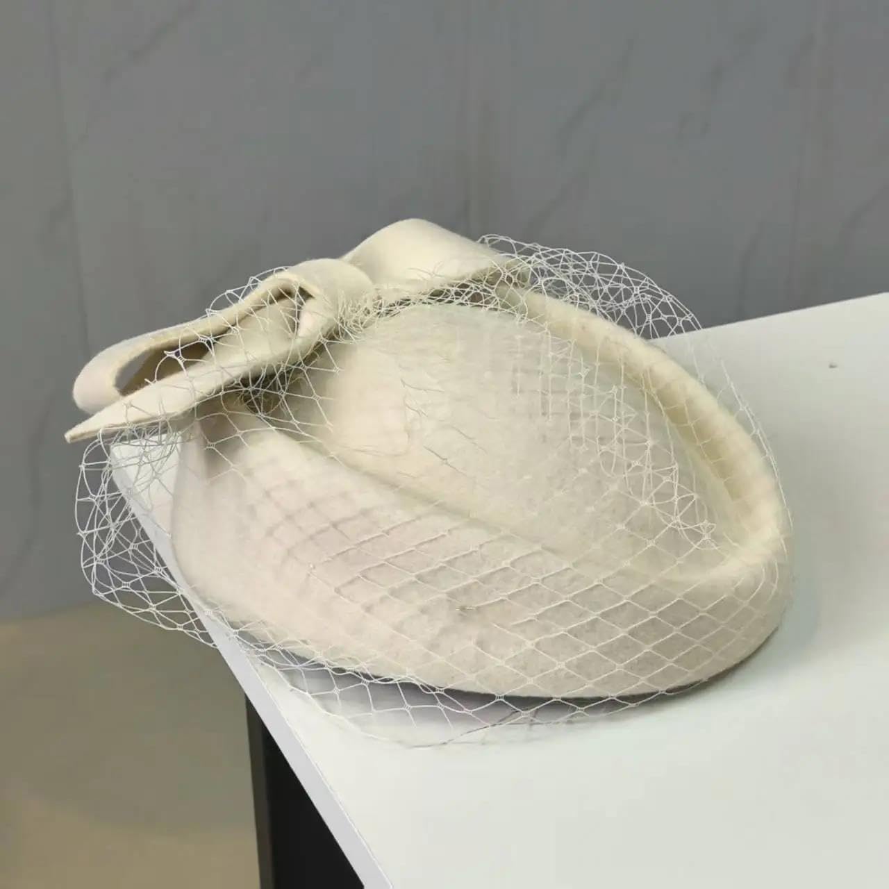 Womens Wool Felt Hat Winter Beret Elegant Hat with Veil for Formal Cocktail Church Wedding
