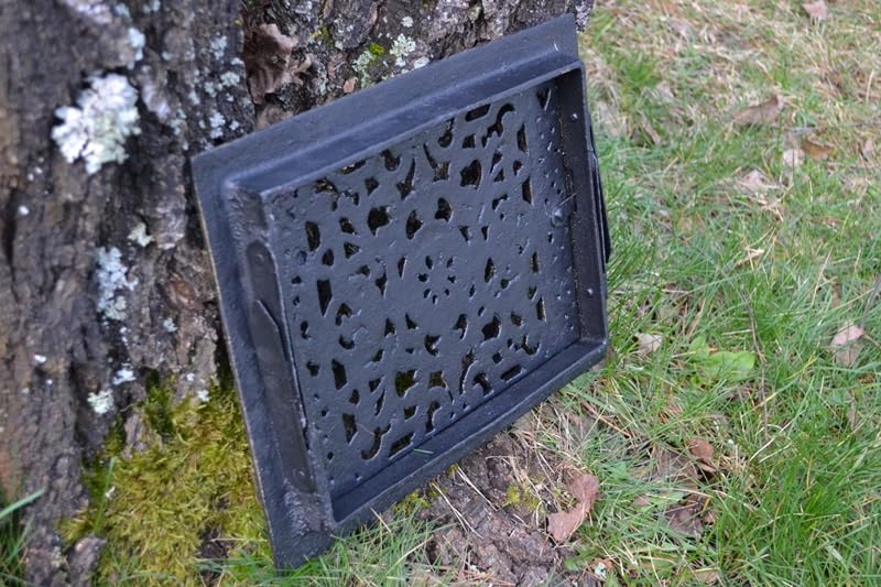Sezam - Tur - perforiertes Gitter aus Gusseisen mit Türriegel, rechteckig, für Kaminöfen - 32x25.5cm (Altes Gold)