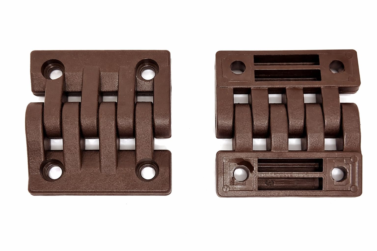 Set 4 Cerniere in Plastica Rinforzata PA 60x70 mm, Made in Italy – Kit 4 Pezzi per Ante e Sportelli – Resistenti a Urti, Umidità e Sole – Ideale per Cassette Elettriche, Marrone (60x70 mm, 4 Pezzi)