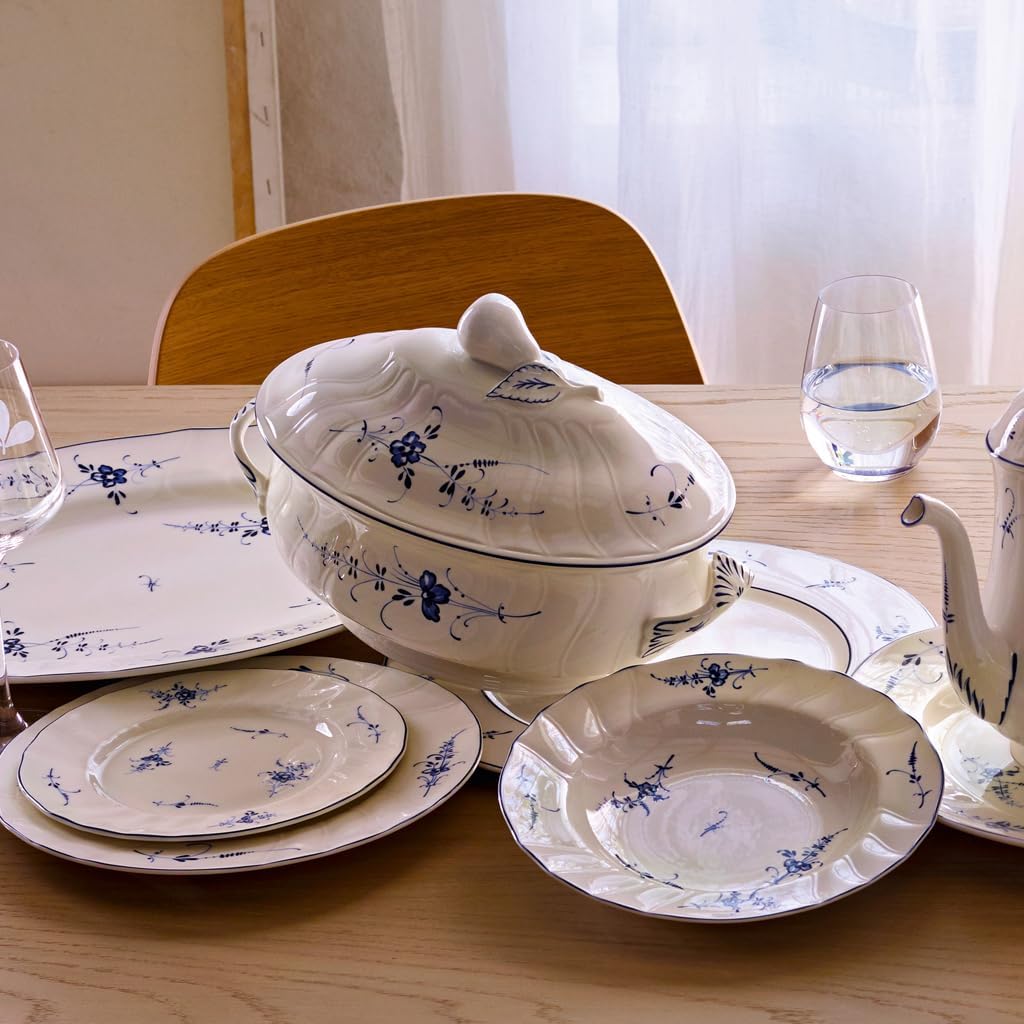 Villeroy & Boch Vieux Luxembourg Oval Soup Tureen, 92 oz, Premium Porcelain, White/Blue
