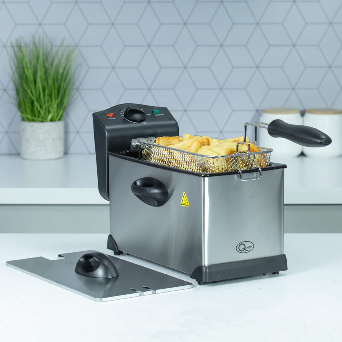 Quest 35140 3 Litre Stainless Steel Deep Fat Fryer / 130190°C