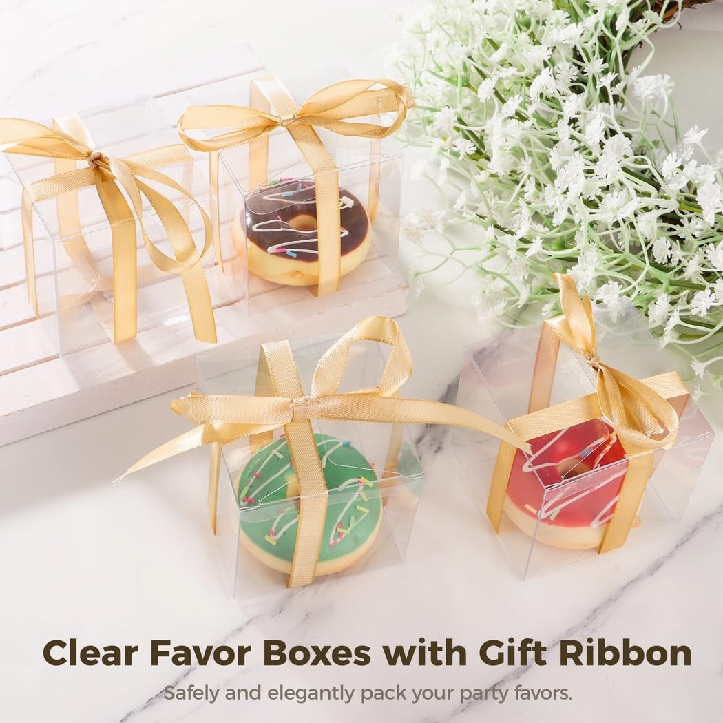 50 Stk. Klare Geschenkboxen, 2,76 × 2,76 × 2,76 Zoll, Party-Geschenkboxen mit Geschenkband, kleine Kunststoffboxen, Würfelboxen für Gebäck, Cupcake, Süßigkeiten, Hochzeit, Party