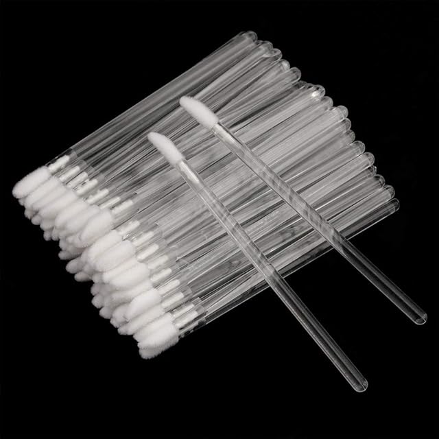 GCQQ 50Pcs Disposable Lip Wands, Clear Lip Brush Applicators, Lip Gloss Wand Applicators for Lipstick, Gloss or Concealer Application (Clear)