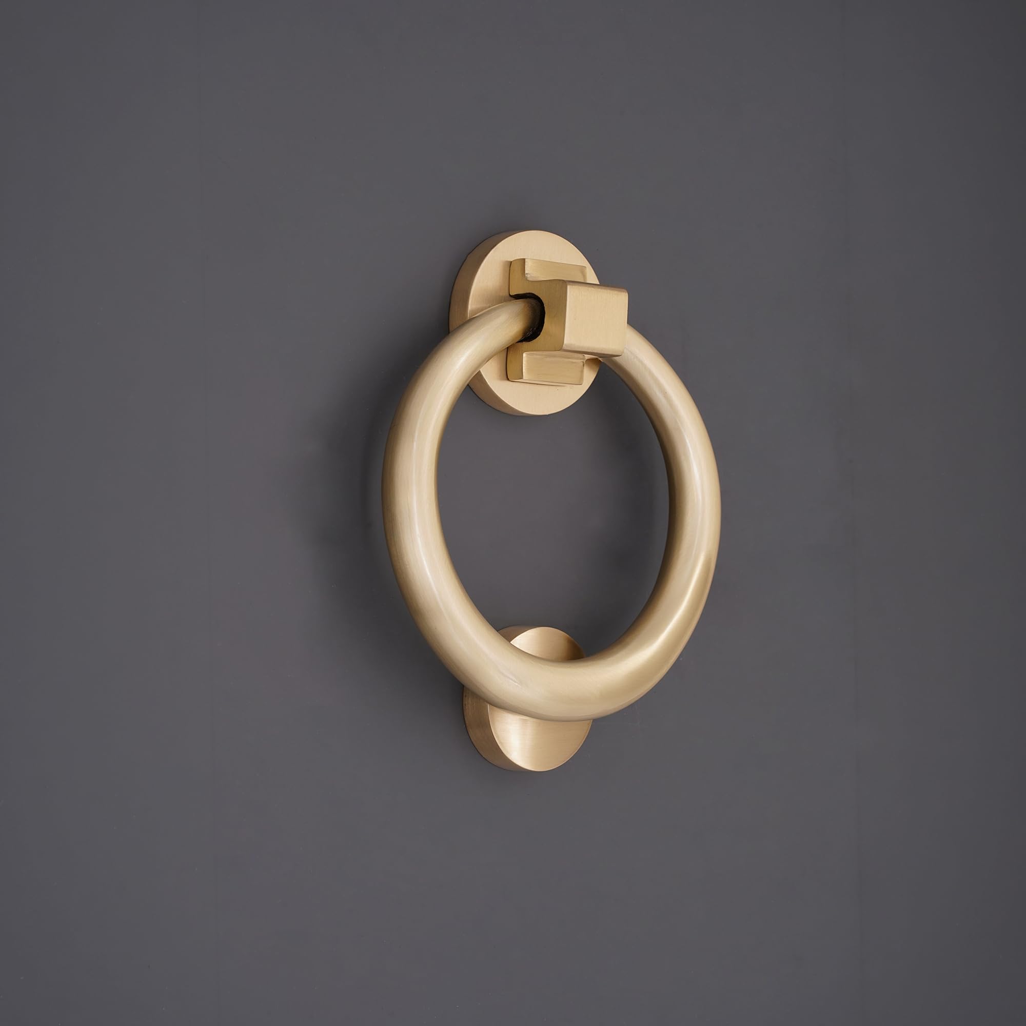 Infinity Decor Wiktoriańska satynowa mosiężna kołatka do drzwi pierścieniowych 110 mm – solidna mosiężna elegancka kołatka do drzwi wejściowych do mebli
