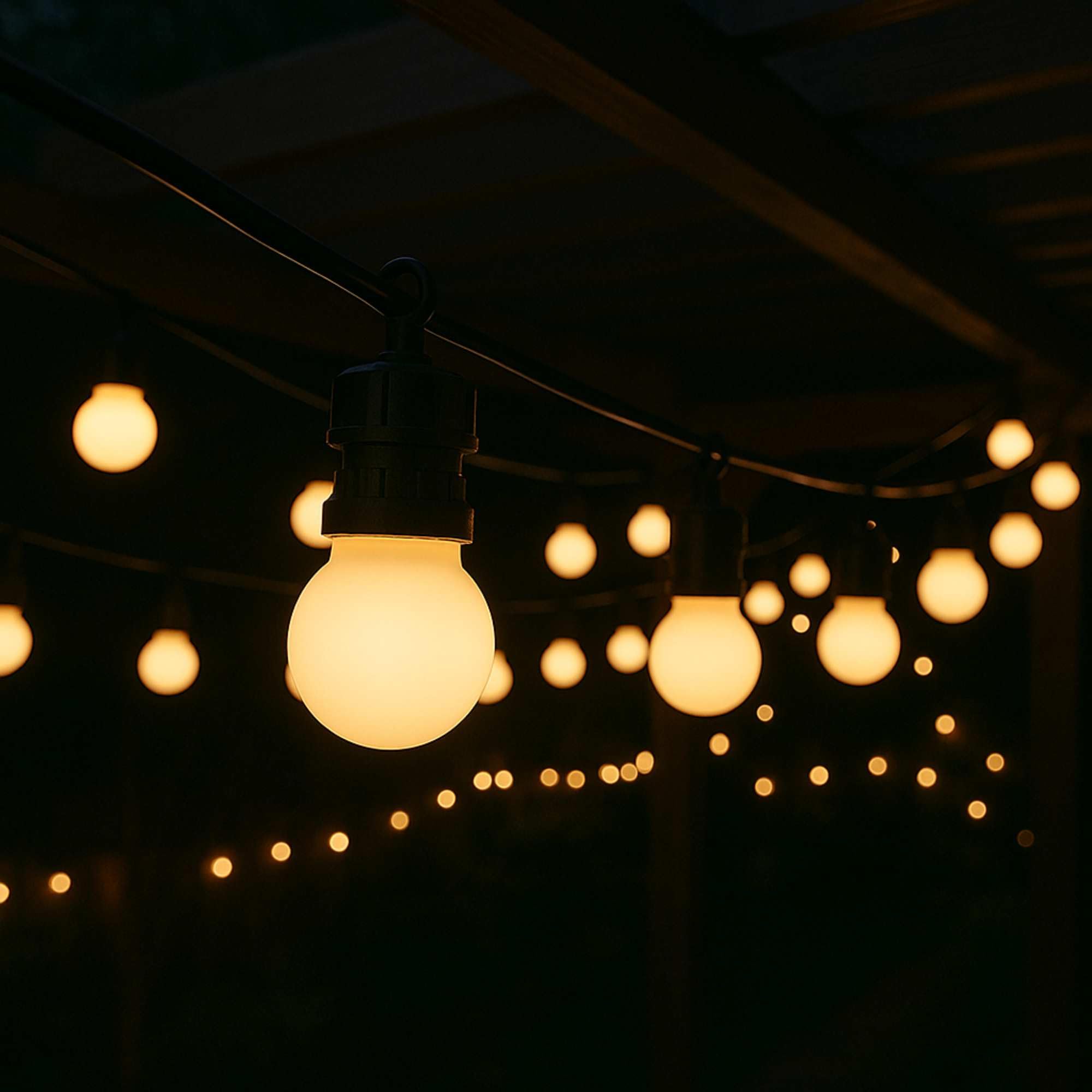 Guirlande lumineuse LED blanche chaude pour intérieur - Design moderne et élégant, câble de 5 m avec minuterie incluse