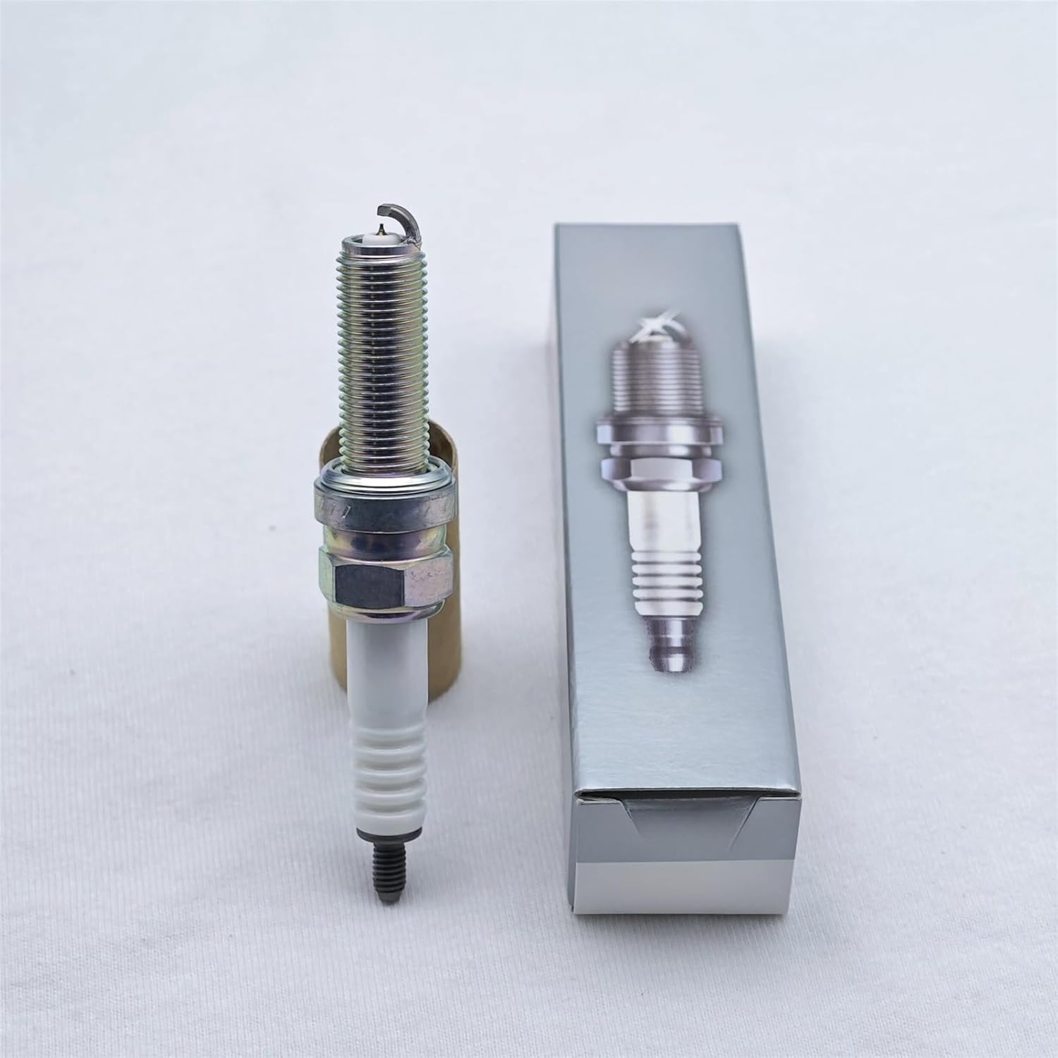 ある出品 イリジウムプラチナスパークプラグ 4個 SILMAR9B9 95399 2016年以降の