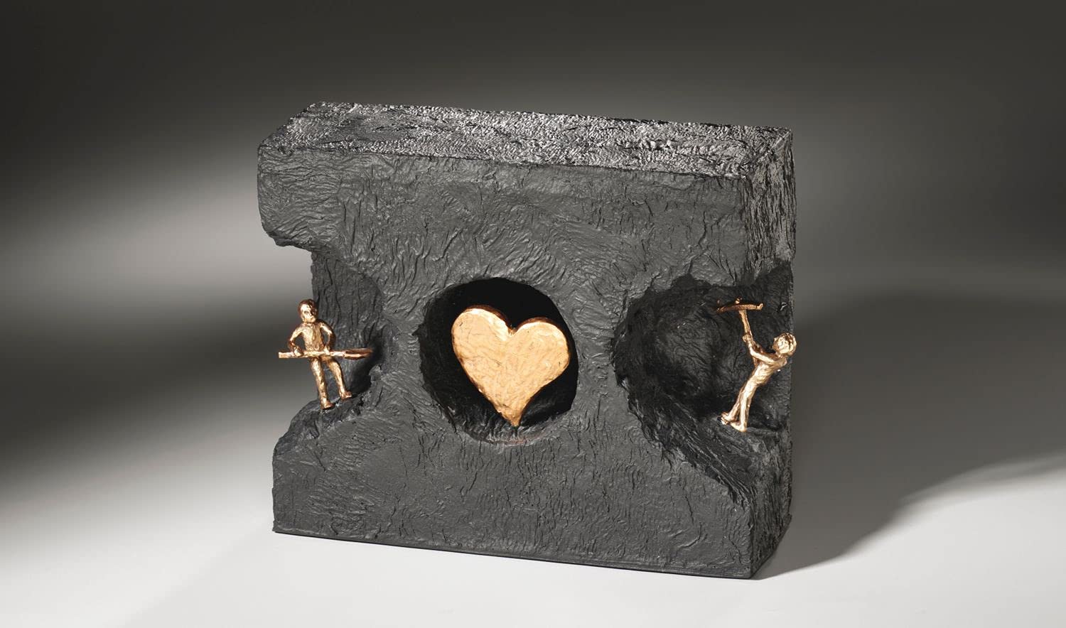 MaMeMi Bronzeskulptur - Zueinander Finden - mit schwarzem Steinguss-Sockel a.d. Living Serie von Kerstin Stark