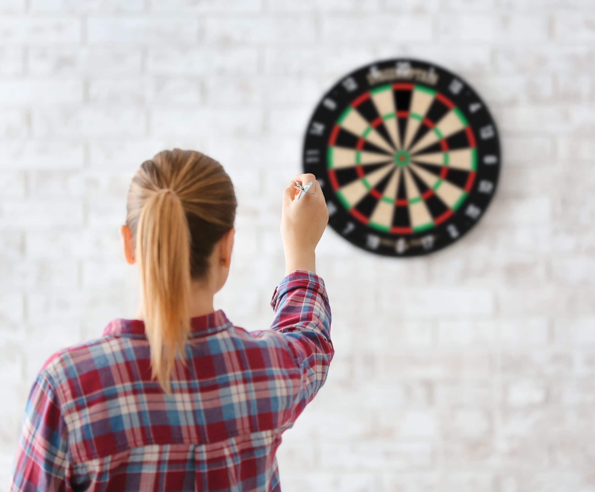 Stagecaptain DBS-1715C Bullseye Champion Dartscheibe, Dartscheibe aus Sisal | Drehbarer Nummernring, Material Scheibe: Sisal, Super deutlich lesbare Nummerierung, Stärke: 3, 5 cm, 8 mm, 5 kg, Gewicht: 4