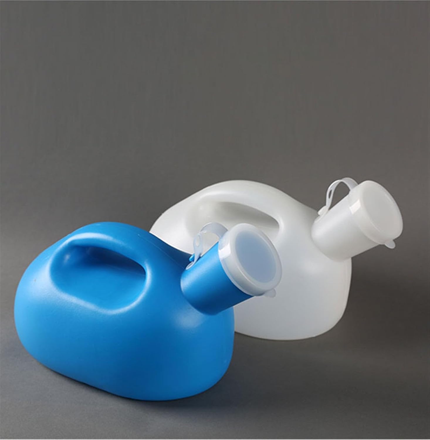 Male Urinal，Bed Pan Portable Urinal for Men with Spill Proof Lid Male Urinal Bottles for Seniors Bedridden Patients Pee Bottle for Nighttime Use Pee Jug Container(Blue)