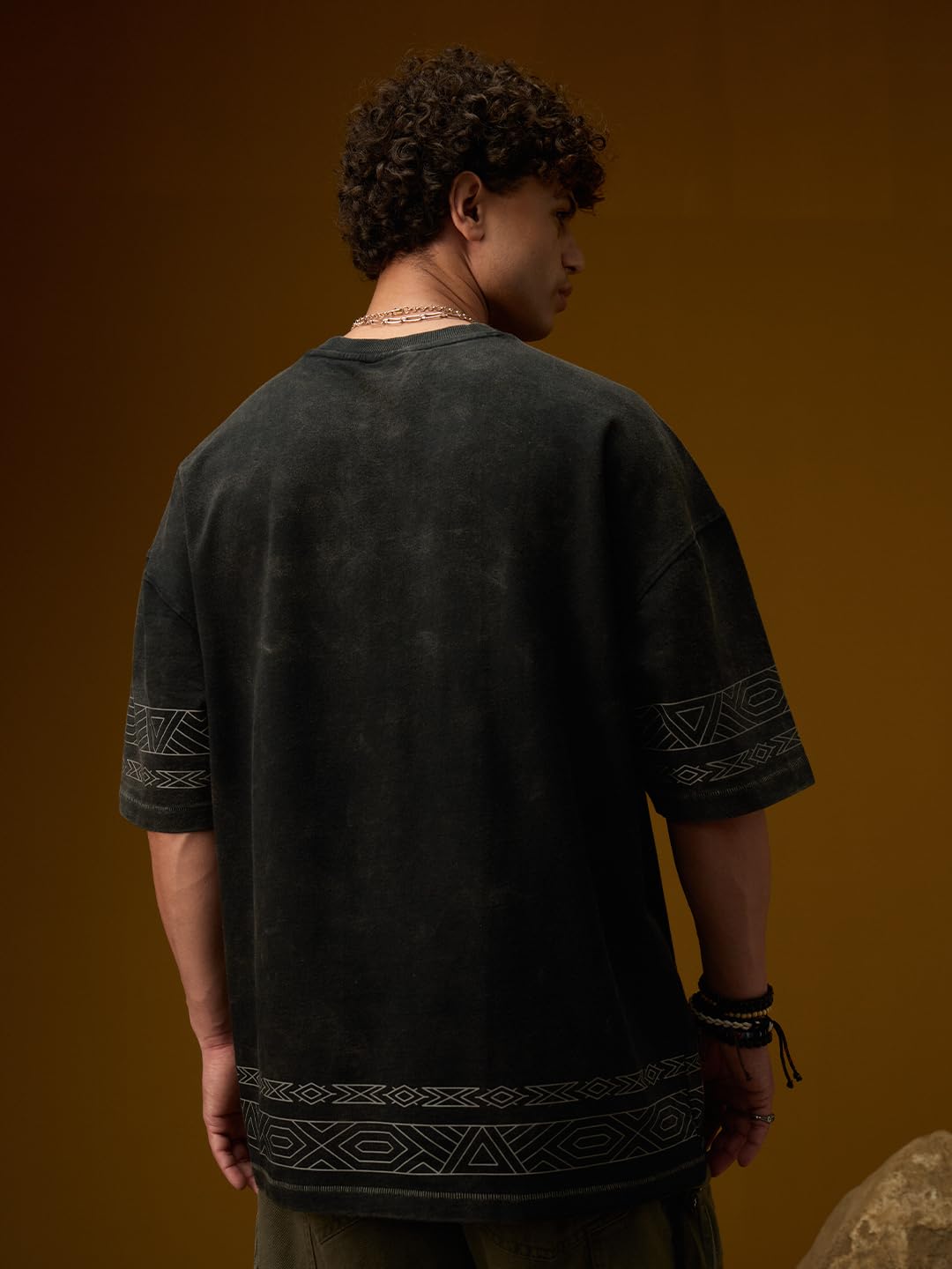 The Souled Store Nomad Kompass für Herren und Jungen, kurzärmelig, Rundhalsausschnitt, Anthrazit, bestickt, Kompass, lässig, schulterfrei, Streetwear, super groß