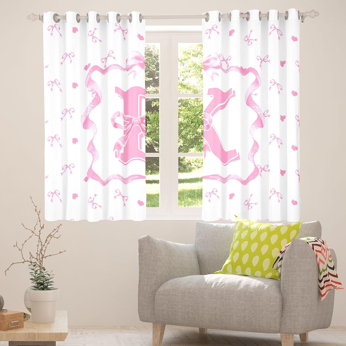 Homewish Różowy inicjał K kokarda zasłony okienne 117 x 183 cm 2 zestawy paneli - spersonalizowane zasłony zaciemniające kokardki różowe i białe kokardki zasłony okienne urocza muszka do