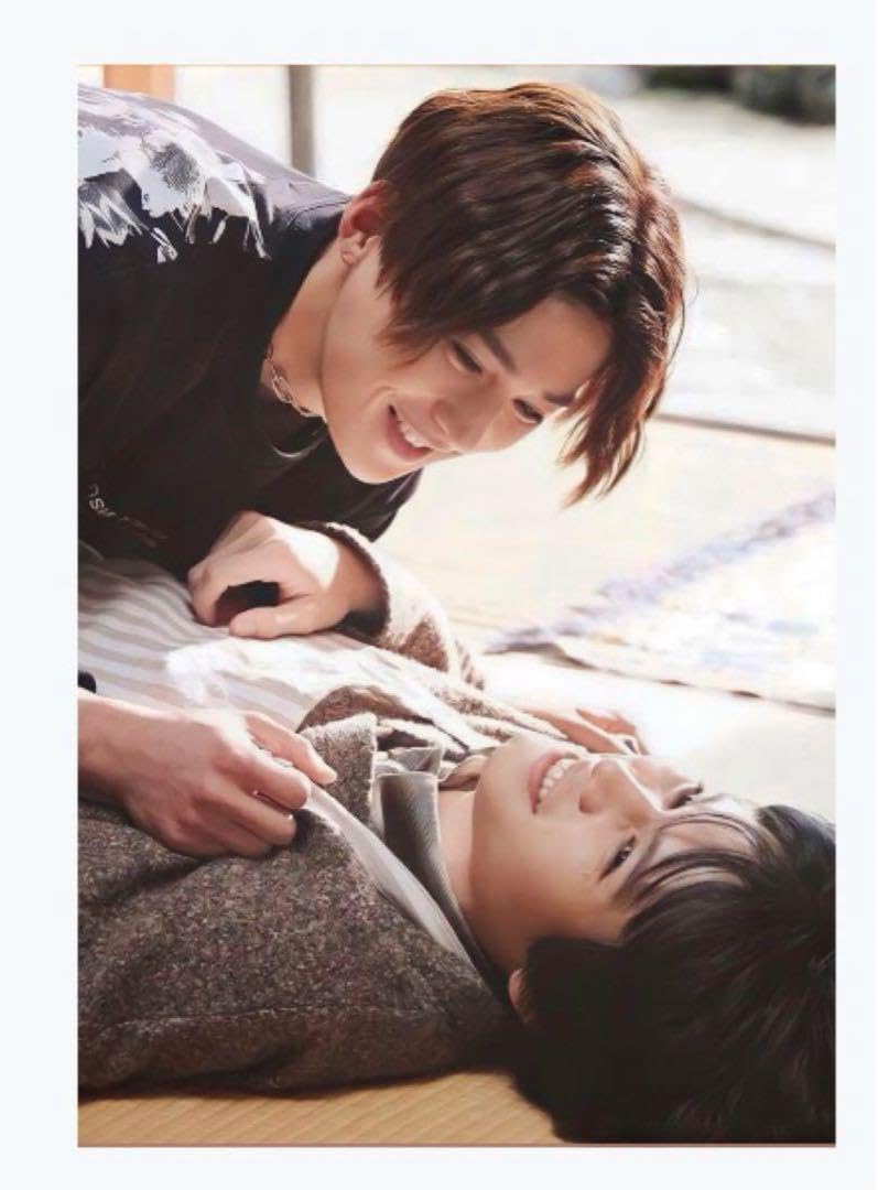 Amazon.co.jp: 美しい彼 写真 荻原利久 八木勇征 : おもちゃ