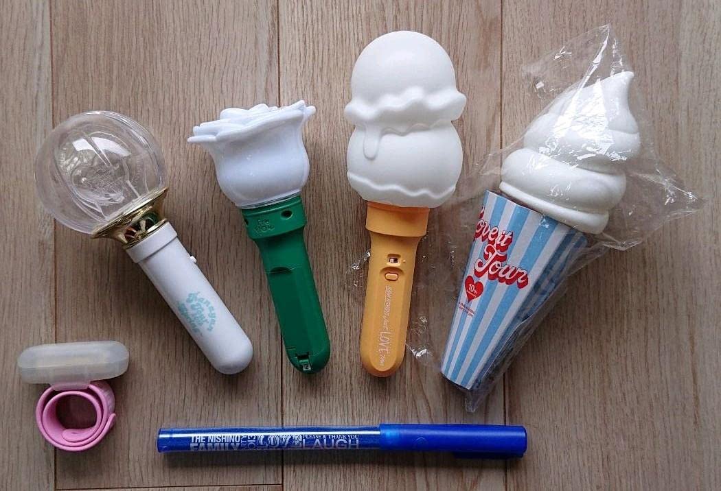 Amazon.co.jp: 西野カナ 写真集 グッズセット : おもちゃ 