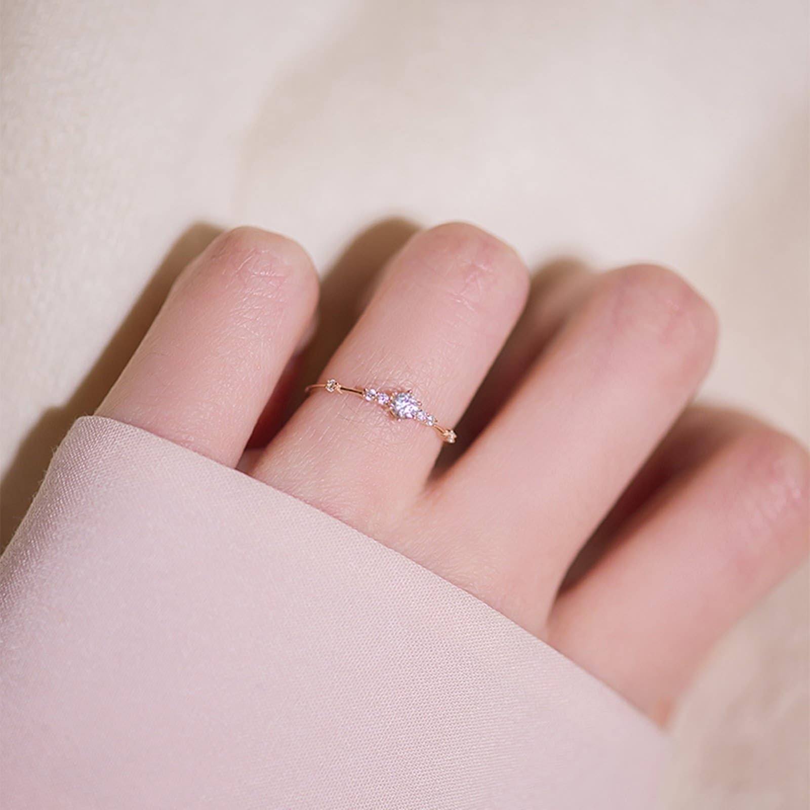 Wycian Anillo de compromiso para mujer, con piedra de oro amarillo, circonita, oro amarillo, talla 45 (14,3) con pequeñas circonitas adaptables para mujer Año Nuevo