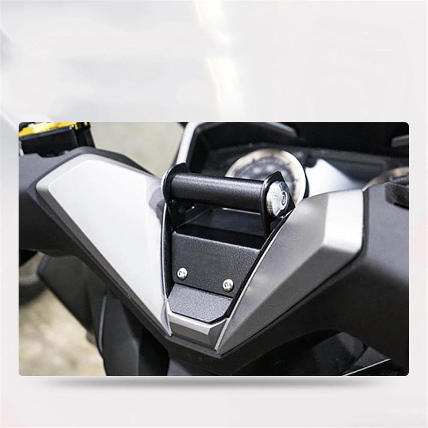 GPS ナビゲーブラケット オートバイアクセサリー携帯電話ホルダースタンドサポート GPS ナビゲーションプレートブラケット F90 オートバイGPSナビゲーションブラケット  オートバイ用電話マウント、USB充電グリップ、携帯電話ホルダー、GPSナビゲーションブラケ バイク ... オートバイナビゲーションブラケット/オートバイナビゲーションブラケオートバイナビゲーションブラケット オートバイ用 GPS ナビゲー