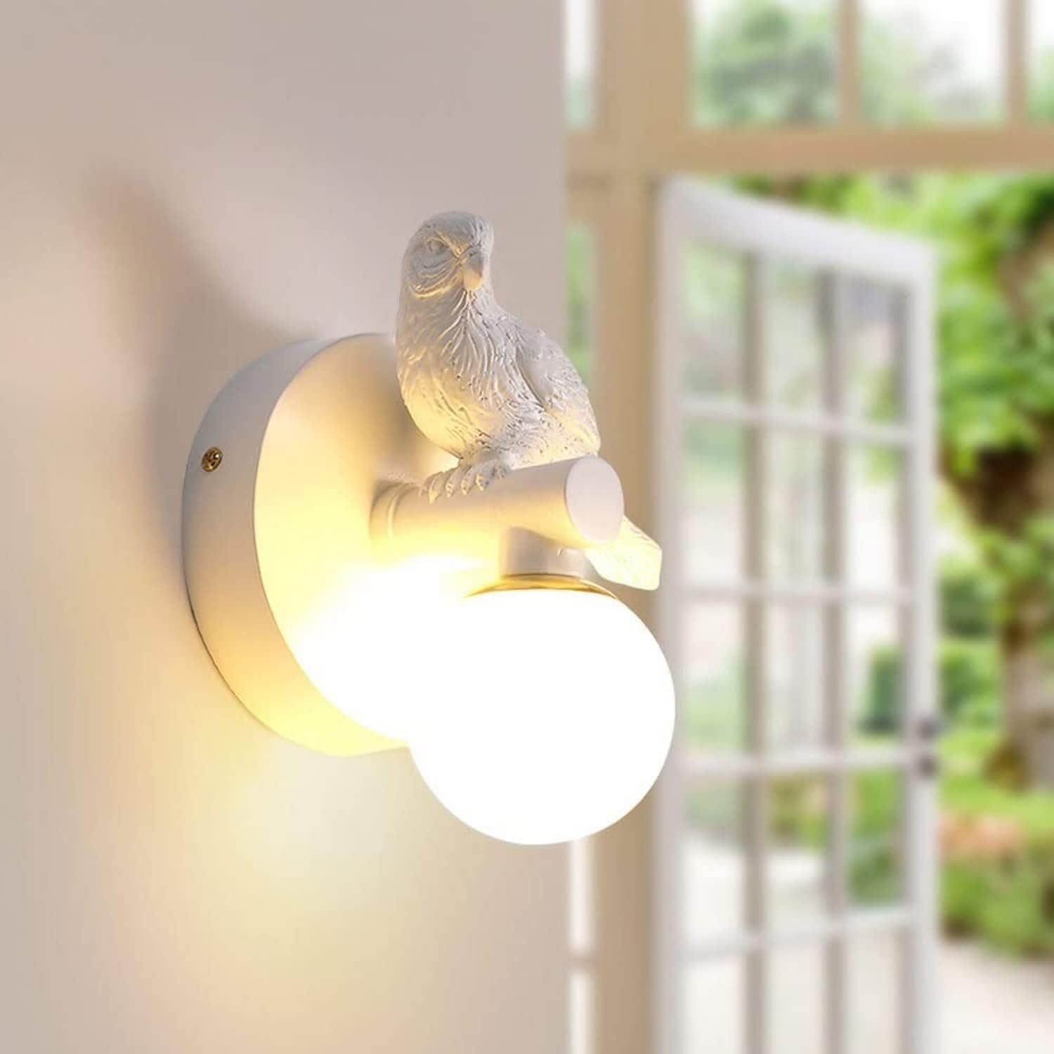 Applique murale LED verre opalin solution entrée sombre