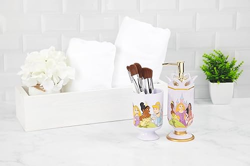 Miniatura 3 de Disney Princess - Juego de baño de 2 piezas, dispensador de jabón morado y vaso, accesorios de baño de resina para niños con Moana, Cenicienta y