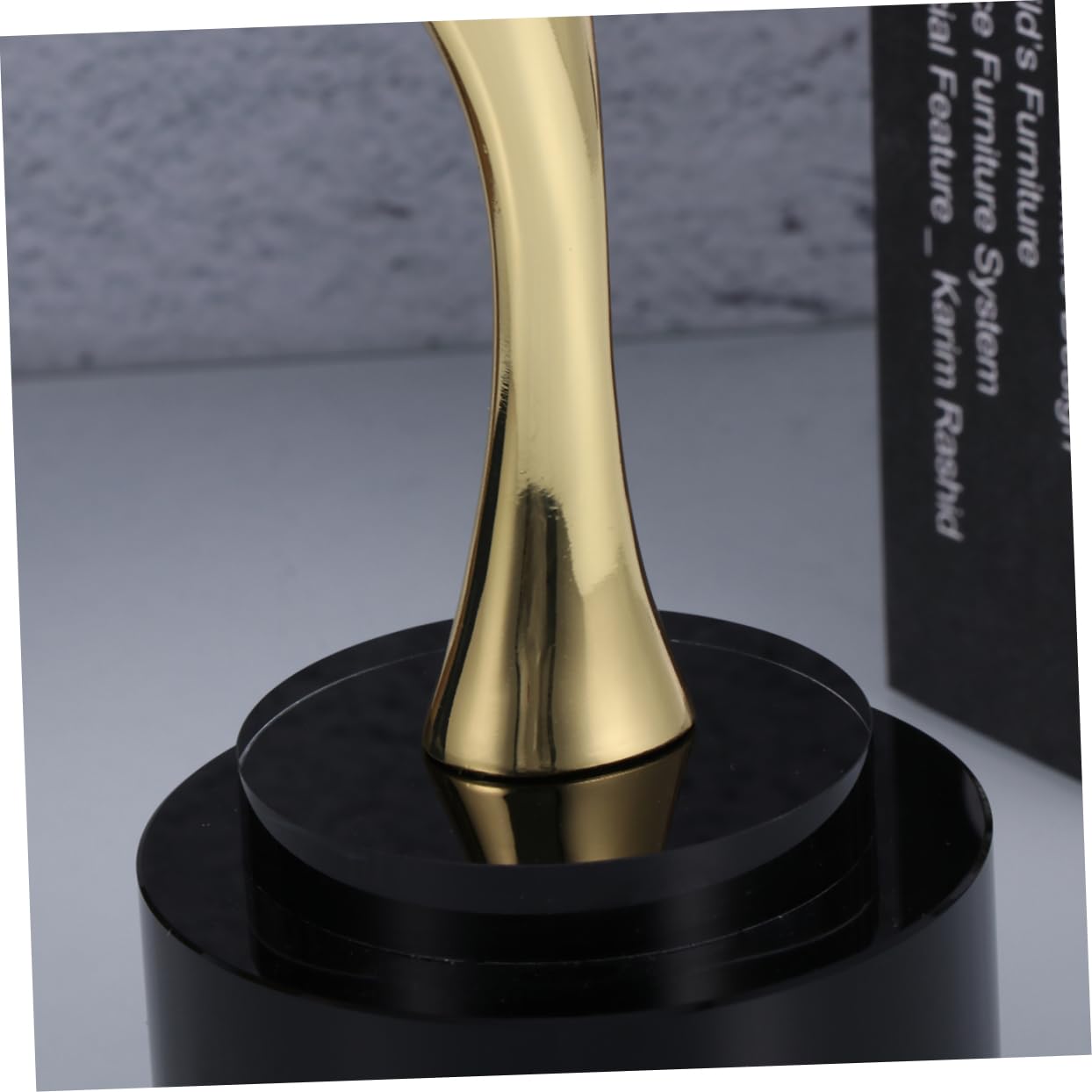 VANZACK Goldener Siegerpokal aus Metall und Kristall für Kinderpartys als Auszeichnungstrophäe mit Zinklegierung und Festlichem Design