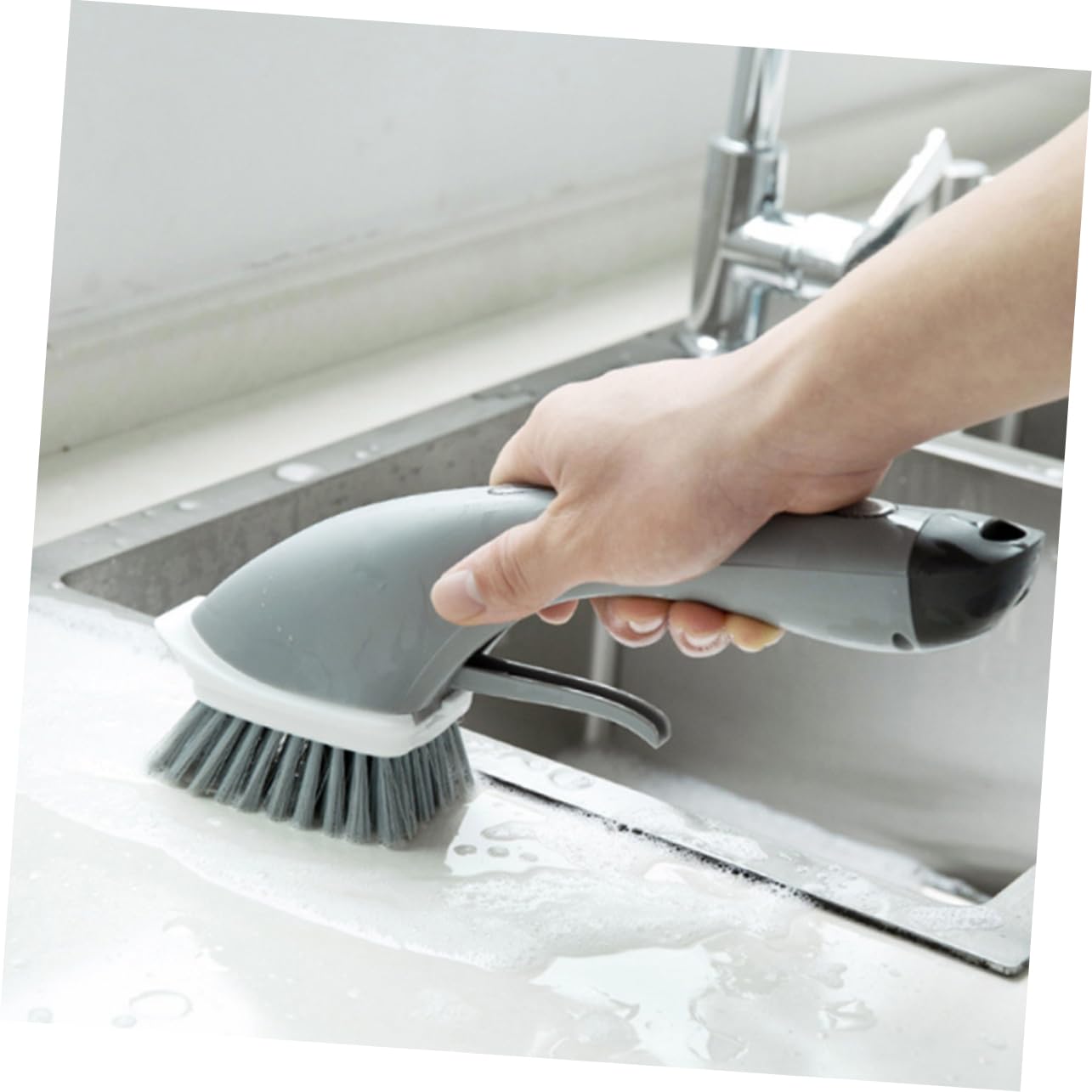 GOOHOCHY Long Handle Cleaning Brush for Kitchen Automatic Liquid Supply Non-Stick Pot Pan Dish Brush Easy to Clean