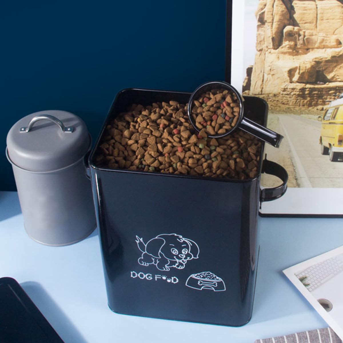 Contenedor de Comida para Perros de Metal Negro Tapa Hermética, Balde de Almacenamiento de Alimentos para Mascotas de Gran Capacidad, Resistente y Multifuncional para Uso