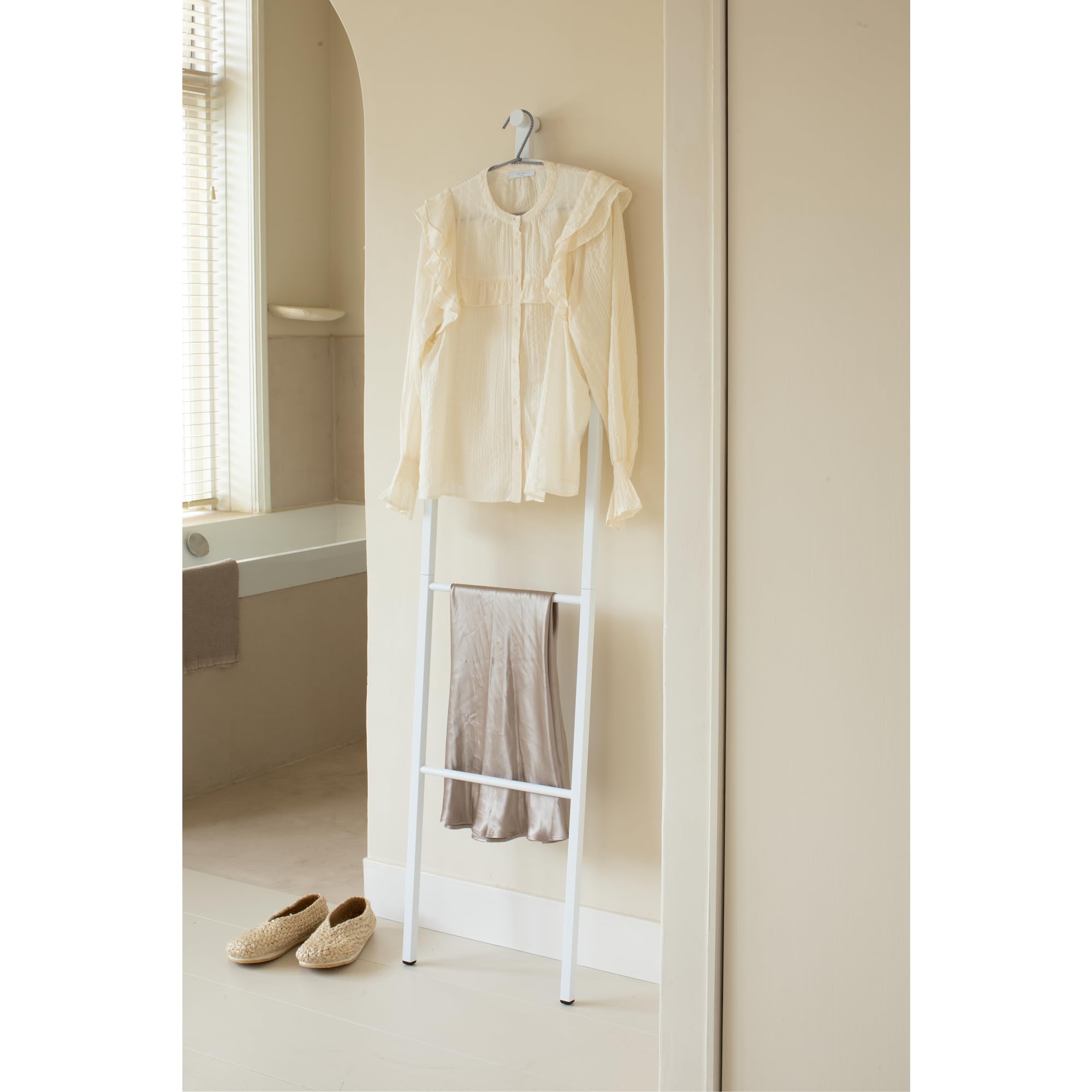 Brabantia Linn Dressboy- Appendiabiti multiuso - per appendere, arieggiare o asciugare - con gancio - Appendiabiti compatto - barra per indumenti o asciugamani - White